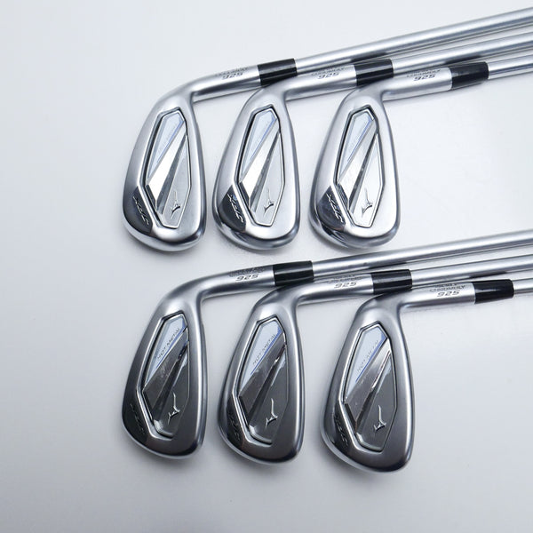 Used Mizuno JPX 925 Hot Metal Iron Set / 5 - PW / Stiff Flex