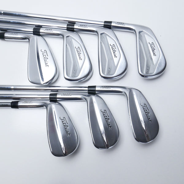 Used Titleist 620 CB & 620 MB Combo Iron Set / 4 - PW / X-Stiff / Left-Handed