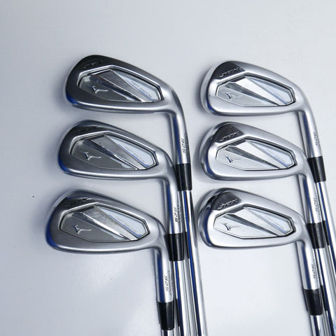 Used Mizuno JPX 925 Hot Metal Iron Set / 5 - PW / X-Stiff Flex