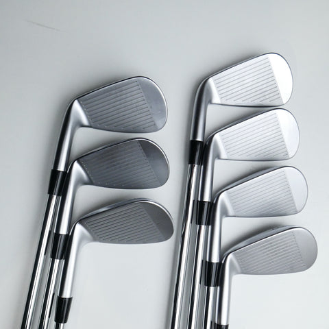 Used Mizuno JPX 925 Forged Iron Set / 5 - PW + GW / Stiff Flex