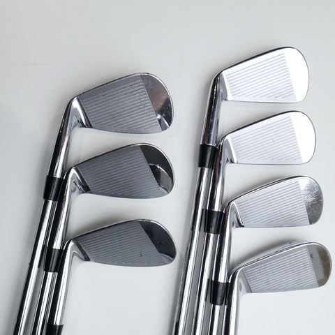 Used Nike VR Pro Combo Iron Set / 4 - PW / Regular Flex