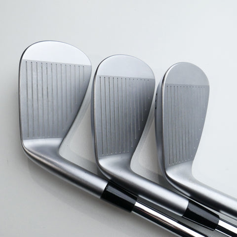 Used Mizuno JPX 925 Forged Iron Set / 5 - PW + GW / Regular Flex