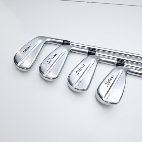 Used Titleist T250 2025 Iron Set / 5 - PW + 48° / Regular Flex