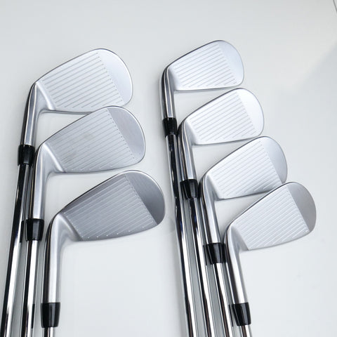 Used Titleist T250 2025 Iron Set / 5 - PW + 48° / Regular Flex