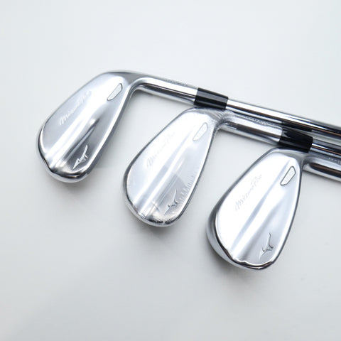 Used Mizuno M-15 Iron Set / 4 - PW / Stiff Flex