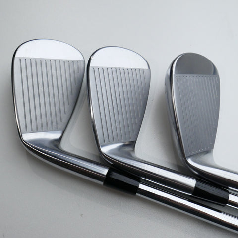 Used Mizuno M-15 Iron Set / 4 - PW / Regular Flex