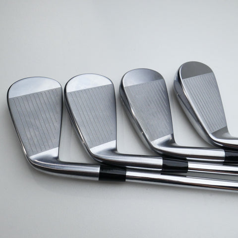 Used Mizuno M-15 Iron Set / 4 - PW / Regular Flex