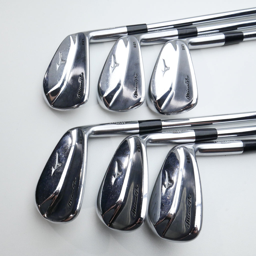 Used Mizuno Pro 221 Iron Set / 5 - PW / Stiff Flex