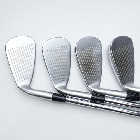 Used Mizuno JPX 900 Hot Metal Iron Set / 4 - PW / Regular Flex