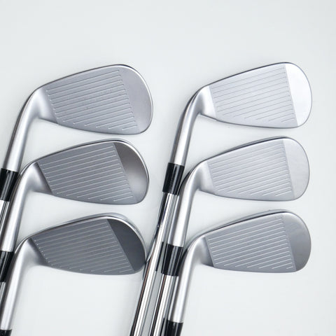 Used Mizuno JPX 925 Hot Metal Iron Set / 5 - PW / Regular Flex
