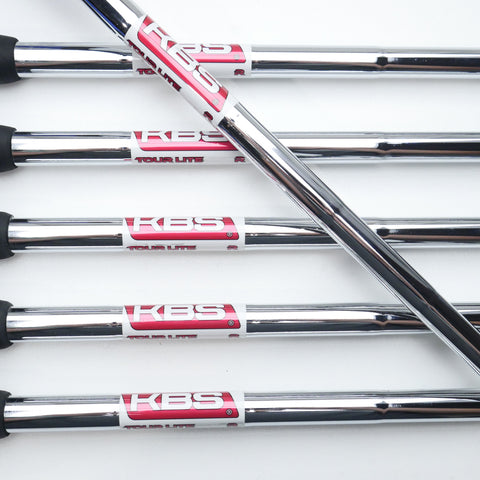 Used Mizuno JPX 925 Hot Metal Iron Set / 5 - PW / Regular Flex