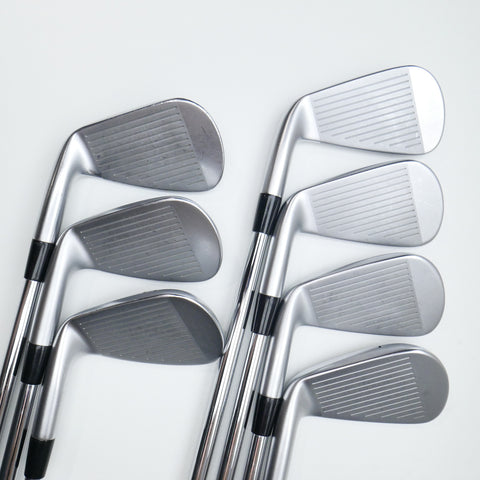 Used Mizuno JPX 925 Forged Iron Set / 4 - PW / Regular Flex