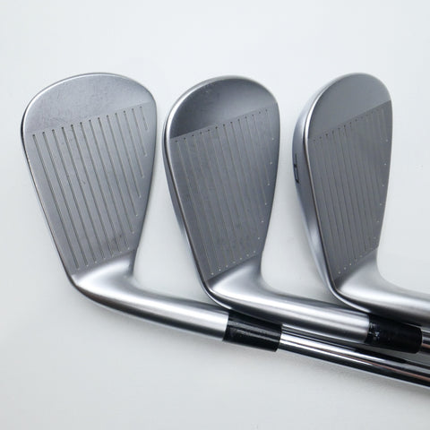 Used Mizuno JPX 925 Forged Iron Set / 5 - PW / Stiff Flex