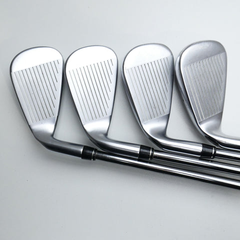 Used Callaway Big Bertha B21 Iron Set / 4 - PW / Regular Flex