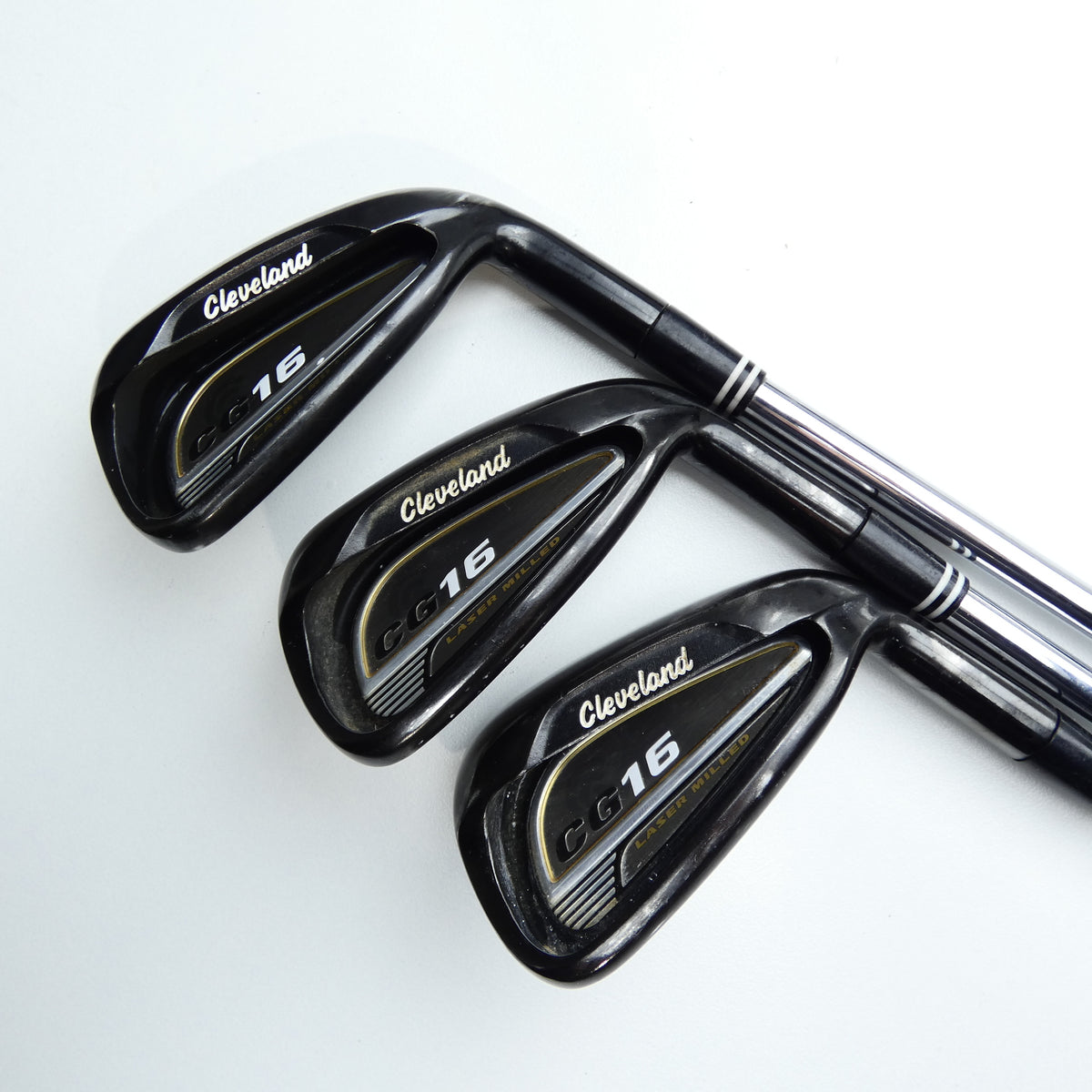 Used Cleveland CG16 Black Pearl Iron Set / 4 - PW / Regular Flex