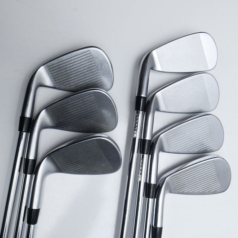 Used Cleveland Launcher UHX Iron Set / 4 - PW / Regular Flex