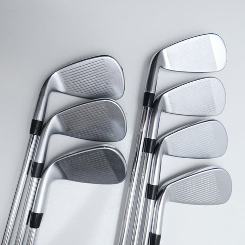 Used Cleveland Launcher UHX Iron Set / 4 - PW / Regular Flex