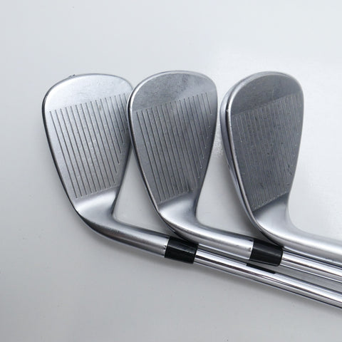 Used Cleveland Launcher UHX Iron Set / 4 - PW / Regular Flex