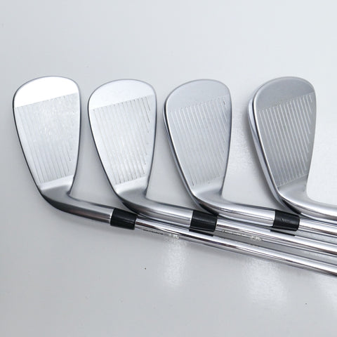 Used Cleveland Launcher UHX Iron Set / 4 - PW / Regular Flex