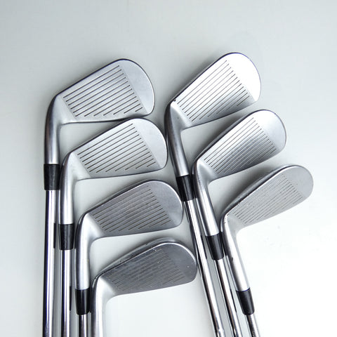 Used Mizuno JPX 900 Forged Iron Set / 4 - PW / Stiff Flex