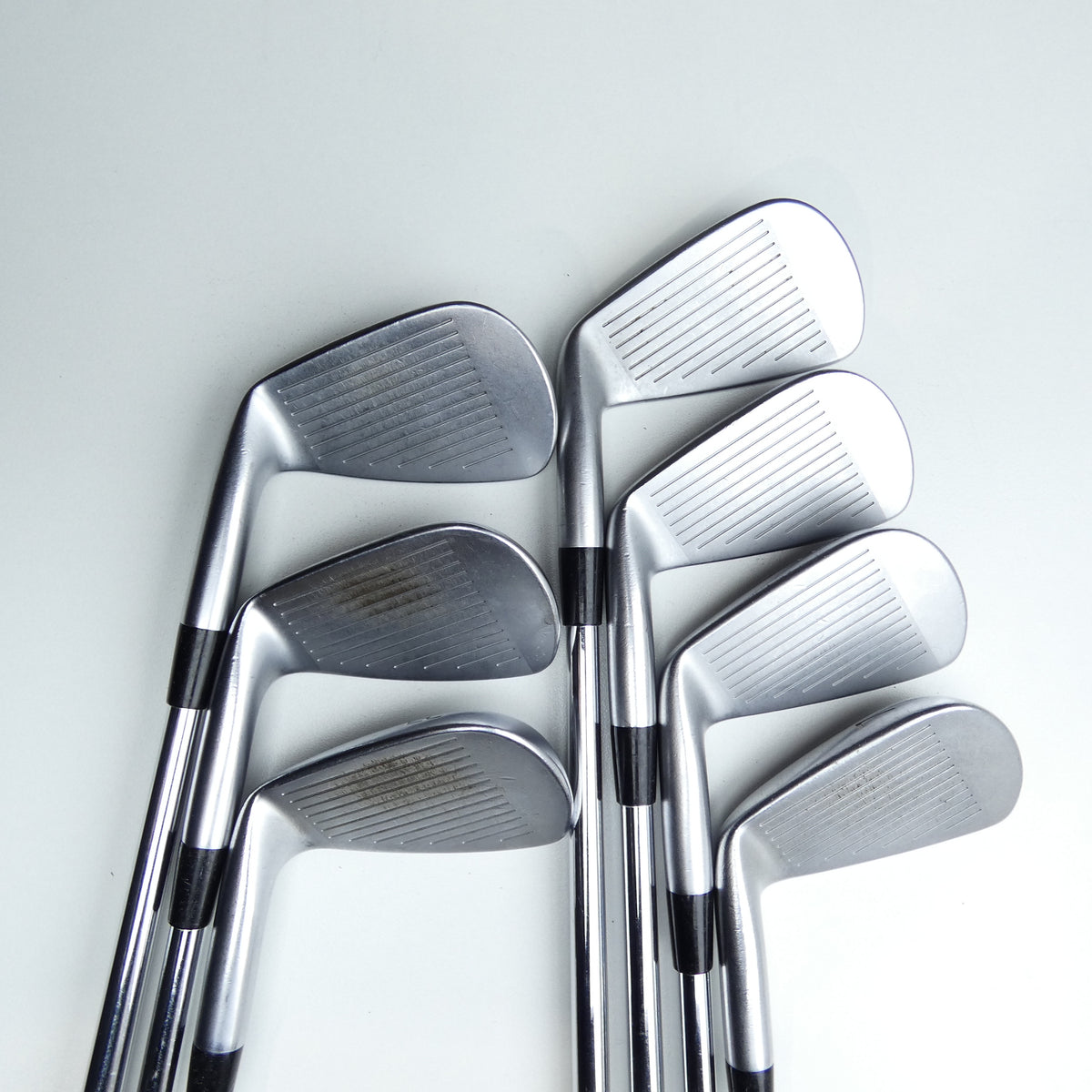 Used Mizuno JPX 900 Tour Iron Set / 4 - PW / X-Stiff Flex