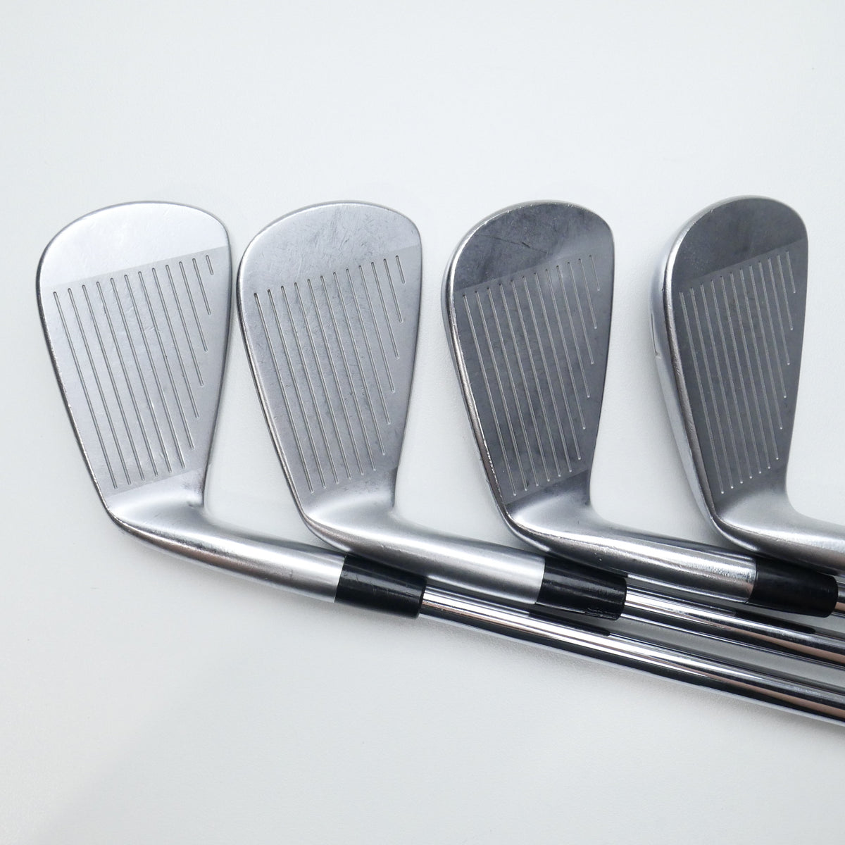 Used Mizuno JPX 900 Tour Iron Set / 4 - PW / X-Stiff Flex