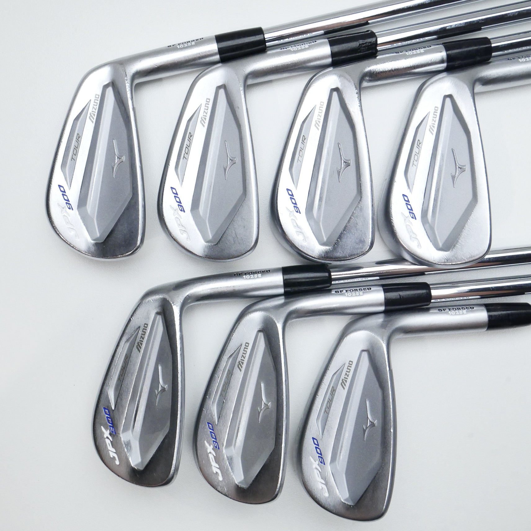 Used Mizuno JPX 900 Tour Iron Set / 4 - PW / X-Stiff Flex