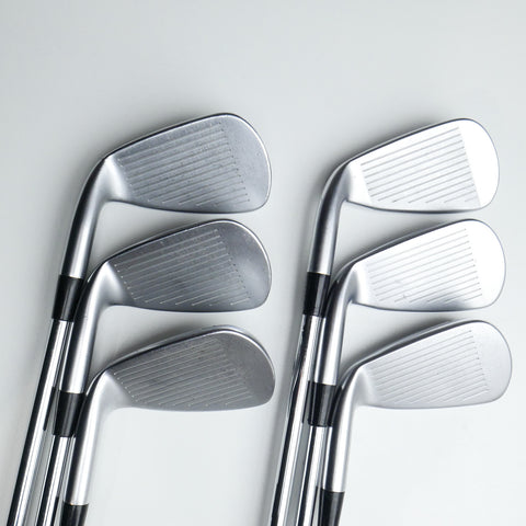 Used Mizuno JPX 919 Hot Metal Iron Set / 5 - PW / Regular Flex