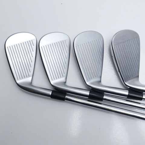 Used Mizuno JPX 921 Forged Iron Set / 4 - PW / Regular Flex