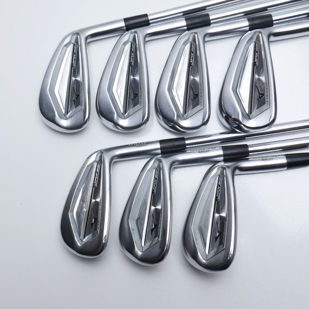 Used Mizuno JPX 921 Forged Iron Set / 4 - PW / Regular Flex