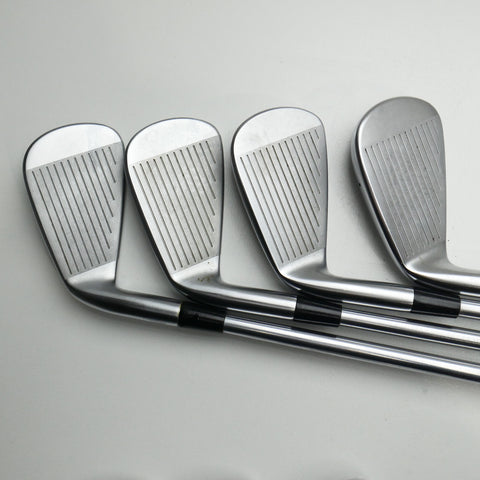 Used Mizuno JPX 921 Forged Iron Set / 4 - PW / X-Stiff Flex