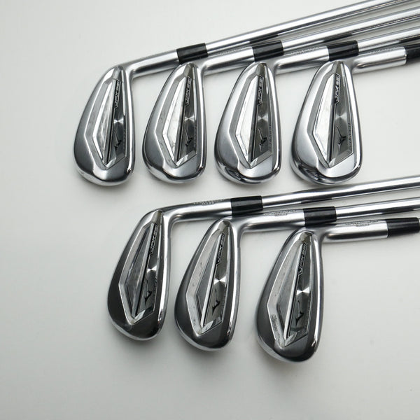 Used Mizuno JPX 921 Forged Iron Set / 4 - PW / X-Stiff Flex