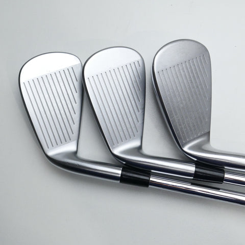 Used Mizuno JPX 921 Forged Iron Set / 5 - PW / Regular Flex