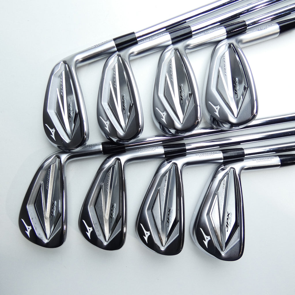Used Mizuno JPX 923 Forged Iron Set / 4 - PW + GW / Regular Flex