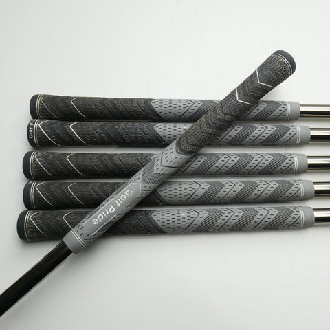 Used Mizuno JPX 923 Hot Metal Iron Set / 5 - PW / Regular Flex