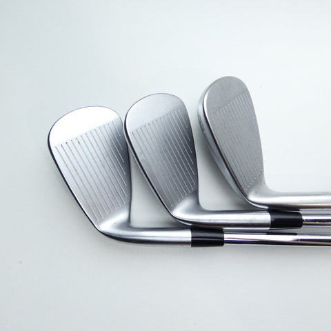 Used Mizuno JPX 923 Hot Metal Iron Set / 5 - PW / Regular Flex