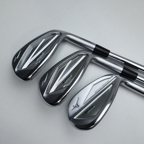 Used Mizuno JPX 923 Hot Metal Iron Set / 5 - SW / Soft Regular Flex