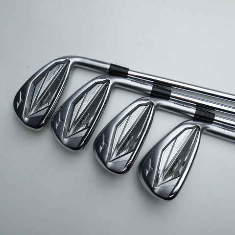Used Mizuno JPX 923 Hot Metal Iron Set / 5 - SW / Soft Regular Flex