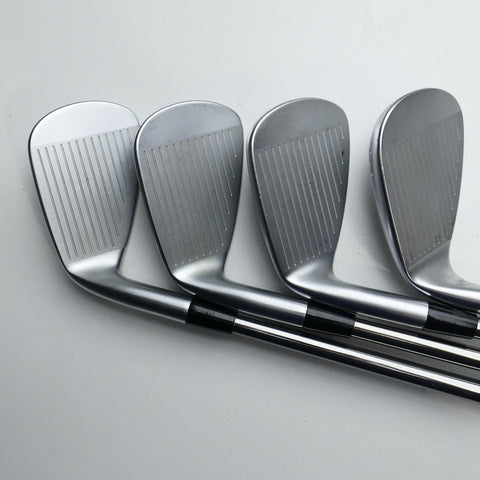 Used Mizuno JPX 923 Hot Metal Pro Iron Set / 4 - PW + GW / Stiff Flex