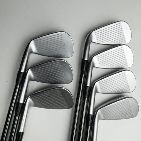 Used Mizuno JPX 923 Hot Metal Pro Iron Set / 4 - PW / Stiff Flex