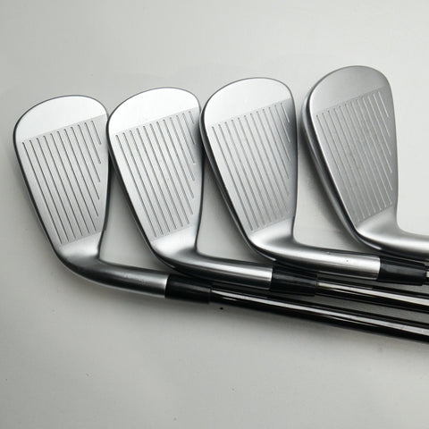 Used Mizuno JPX 923 Hot Metal Pro Iron Set / 4 - PW / Stiff Flex