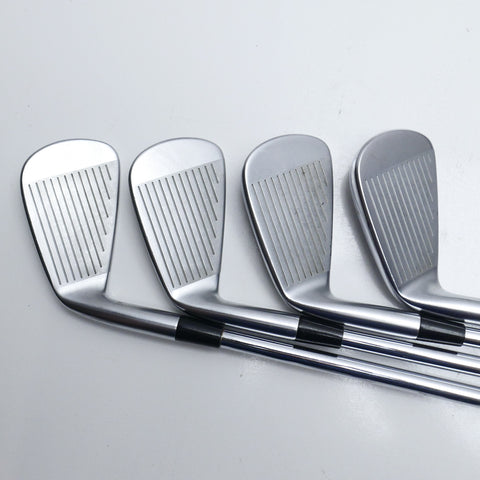 Used Mizuno JPX 923 Tour Iron Set / 4 - PW / Stiff Flex