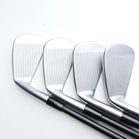 Used Mizuno JPX 923 Tour Iron Set / 4 - PW / Stiff Flex