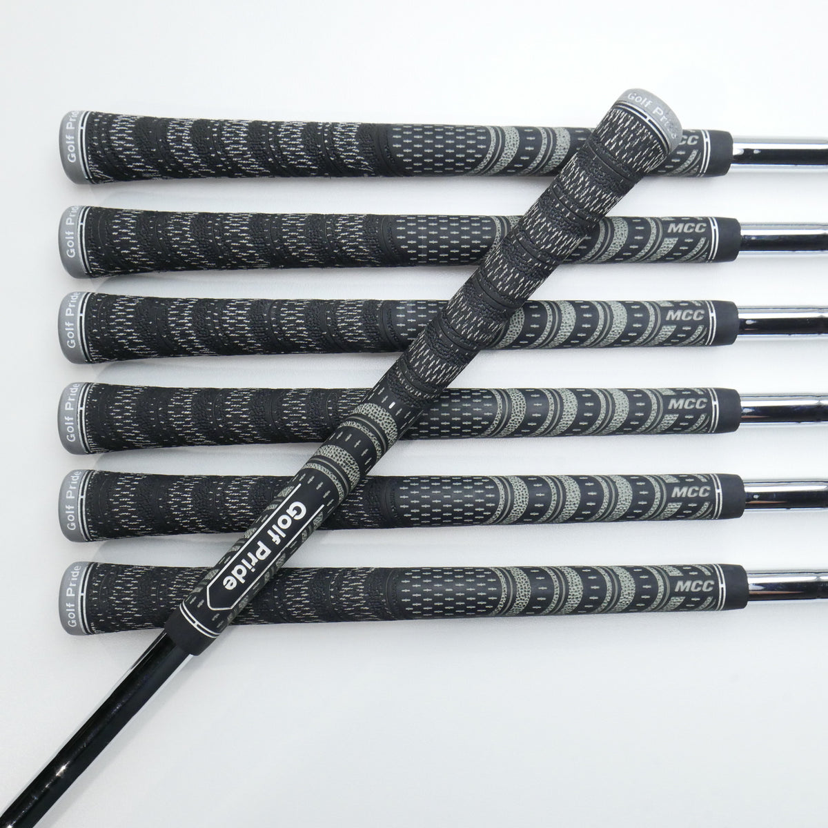 Used Mizuno JPX 925 Forged Iron Set / 4 - PW / Regular Flex