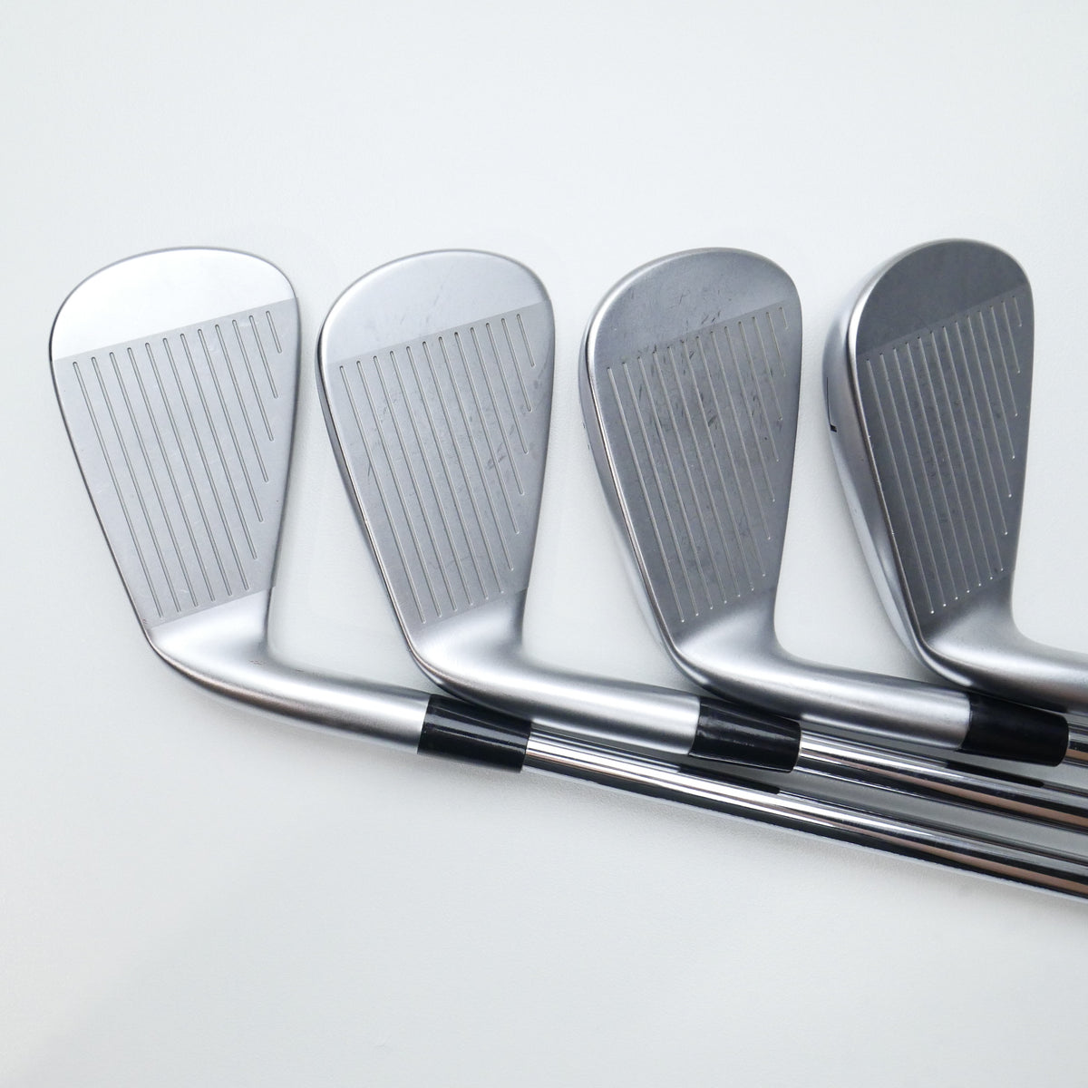 Used Mizuno JPX 925 Forged Iron Set / 4 - PW / Regular Flex