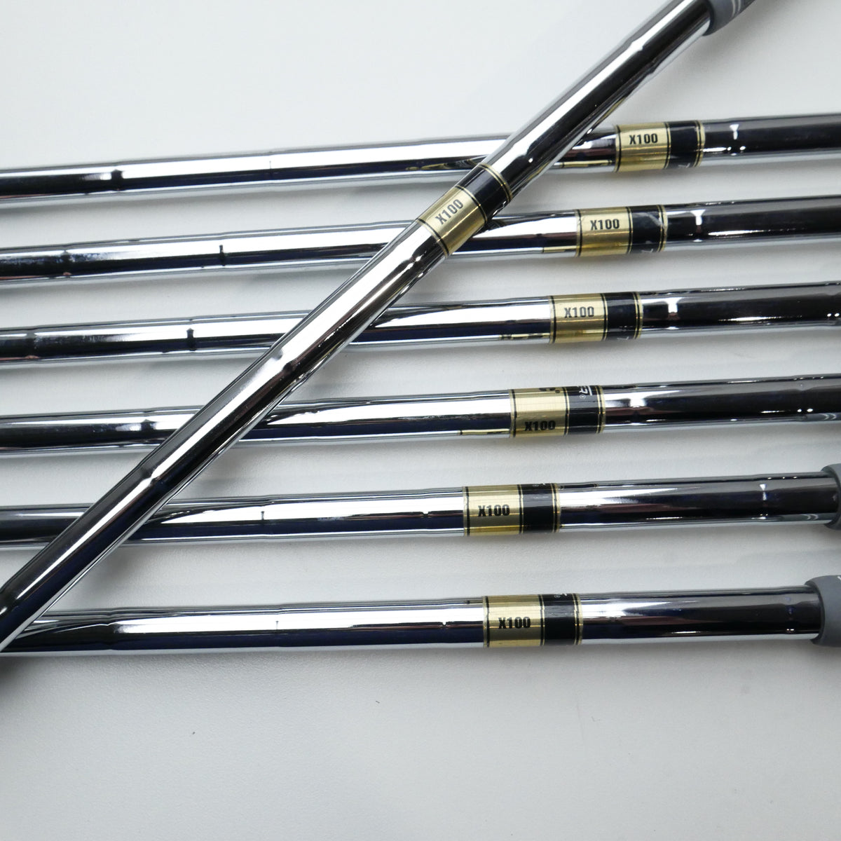 Used Mizuno JPX 925 Forged Iron Set / 4 - PW / X-Stiff Flex
