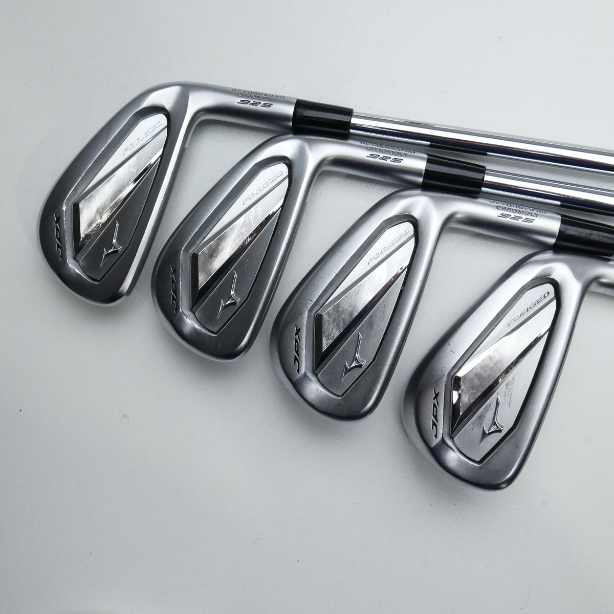 Used Mizuno JPX 925 Forged Iron Set / 4 - PW / X-Stiff Flex