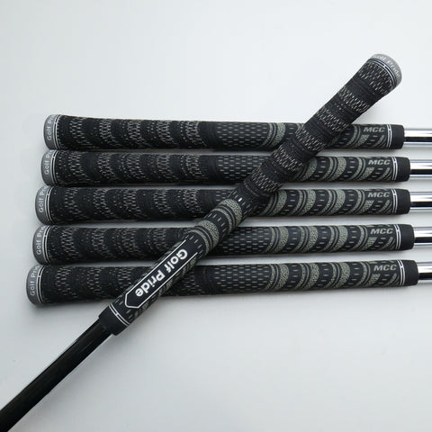 Used Mizuno JPX 925 Forged Iron Set / 5 - PW / Regular Flex