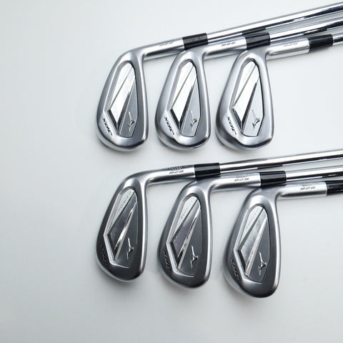 Used Mizuno JPX 925 Forged Iron Set / 5 - PW / Regular Flex