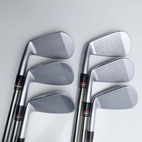Used Mizuno JPX 925 Forged Iron Set / 6 - PW + GW / Regular Flex